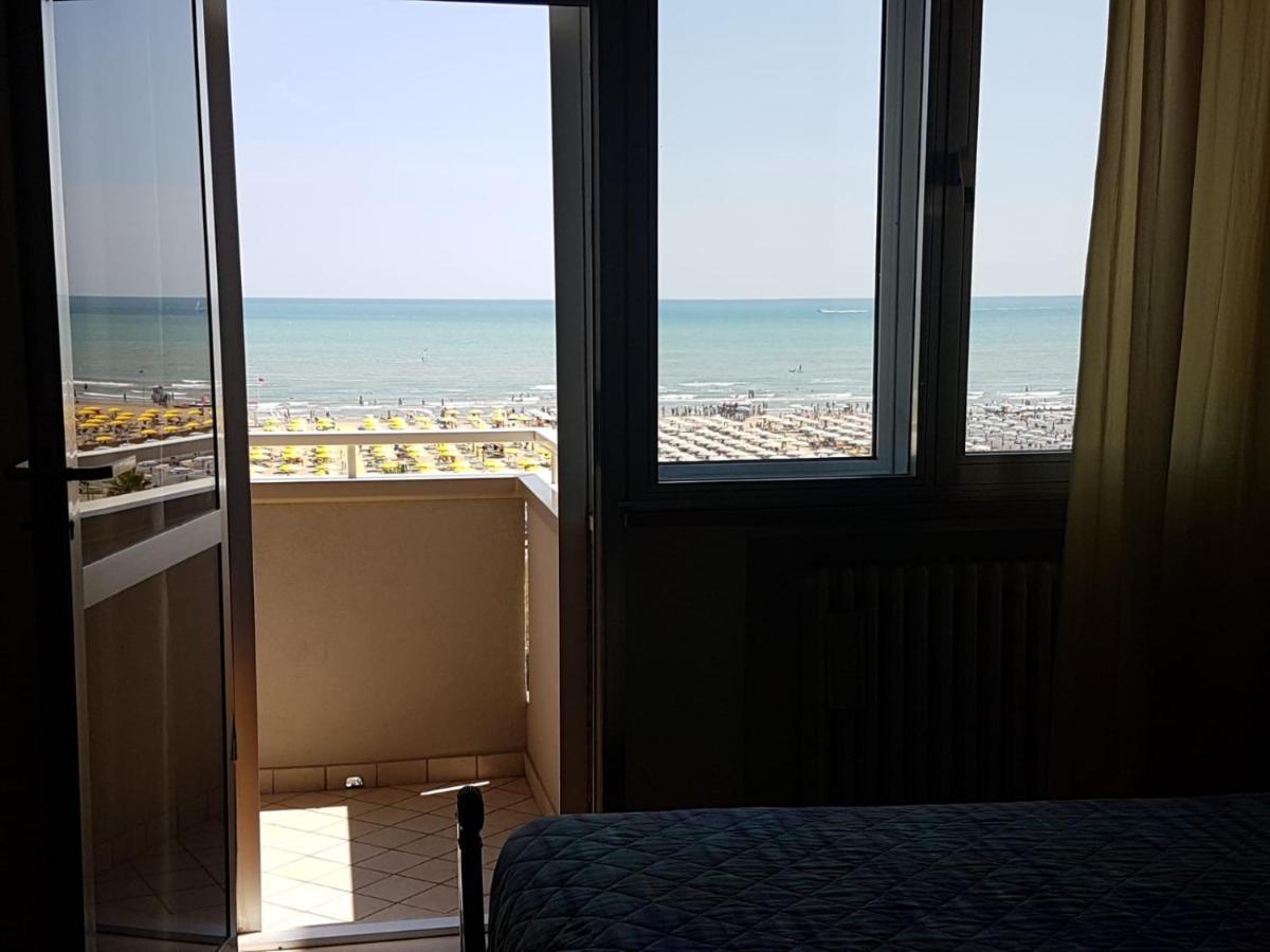 Appartamento Fronte Mare ريميني المظهر الخارجي الصورة