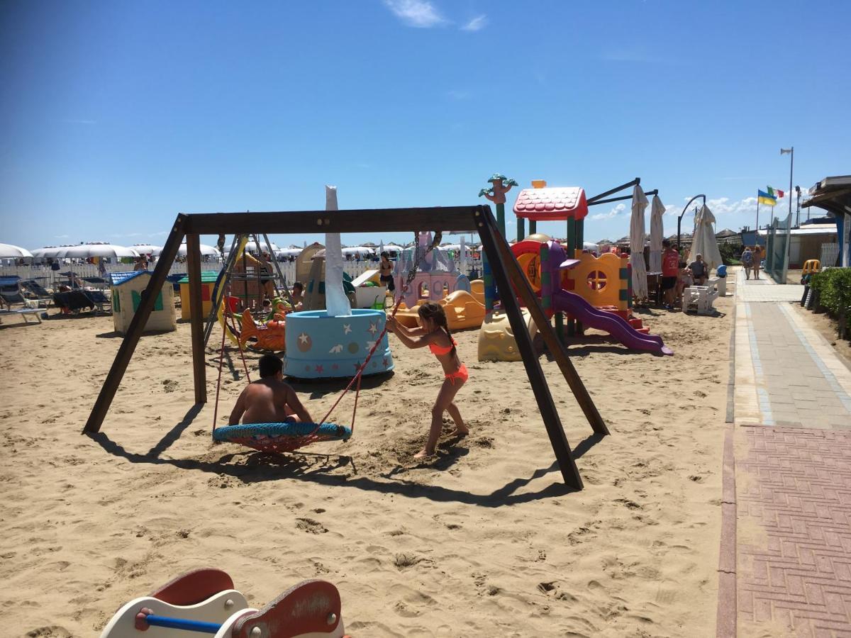 Appartamento Fronte Mare ريميني المظهر الخارجي الصورة