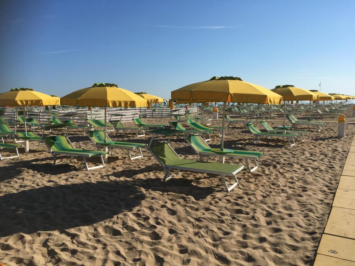Appartamento Fronte Mare ريميني المظهر الخارجي الصورة