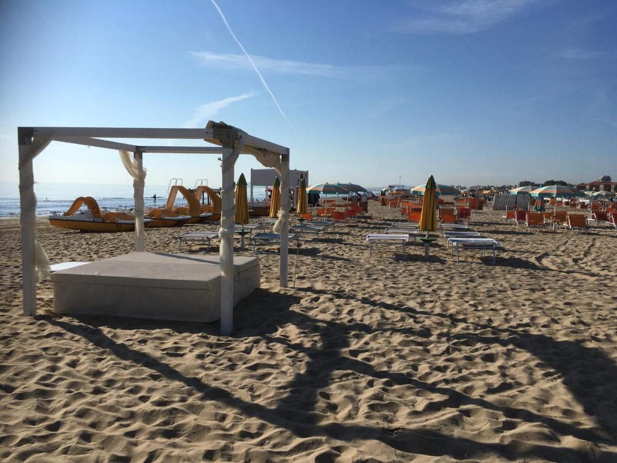Appartamento Fronte Mare ريميني المظهر الخارجي الصورة