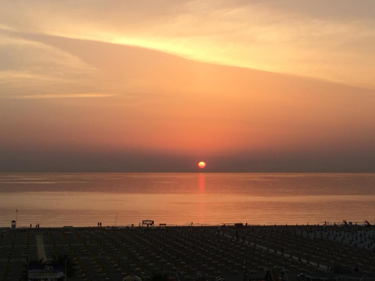 Appartamento Fronte Mare ريميني المظهر الخارجي الصورة